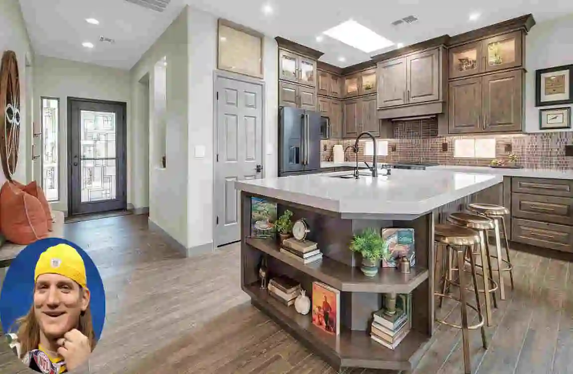 o AJ Hawk's Home