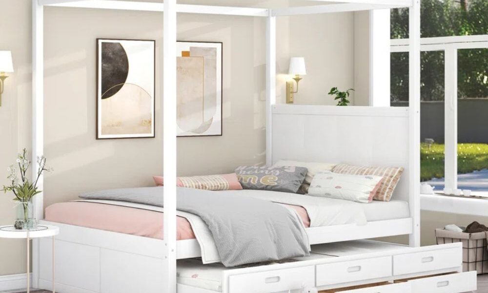 Discover the Elegance and Durability of the Hanhalyn Solid Wood Canopy Bed