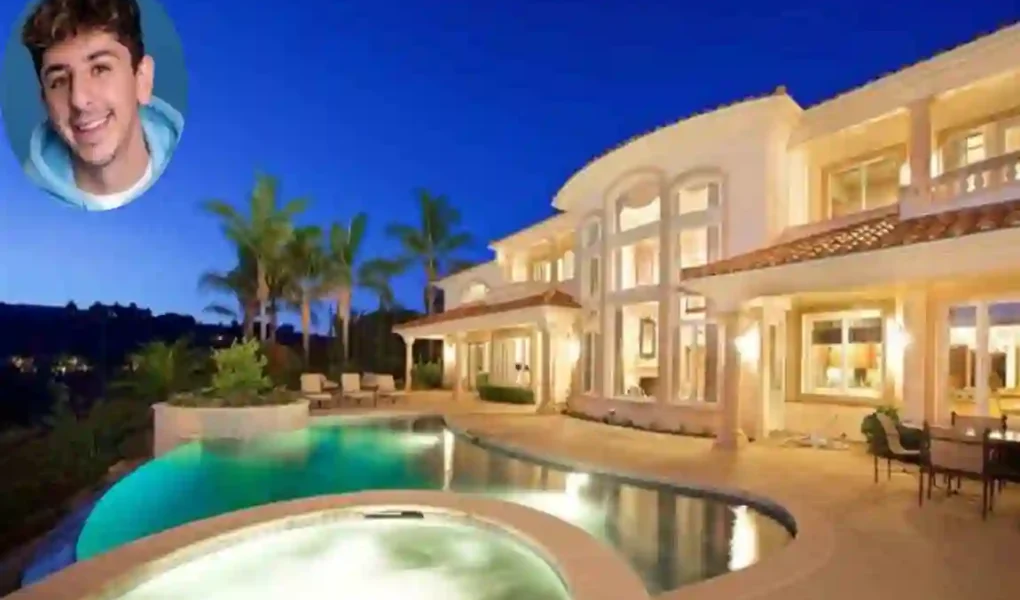 Faze Rug House