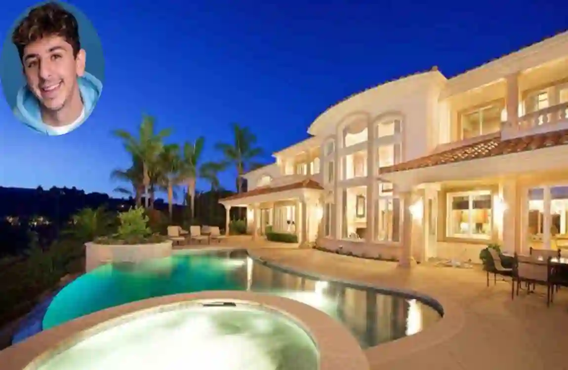 Faze Rug House