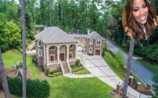 deshawn snow house