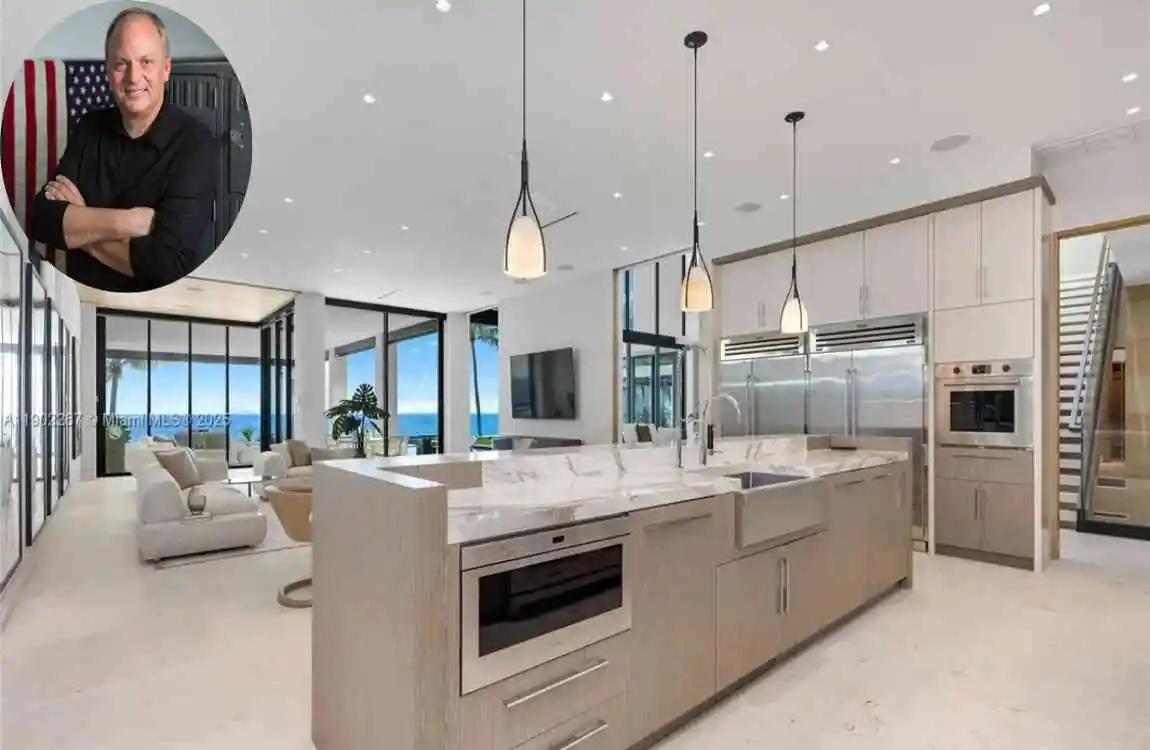 David MacNeil's House