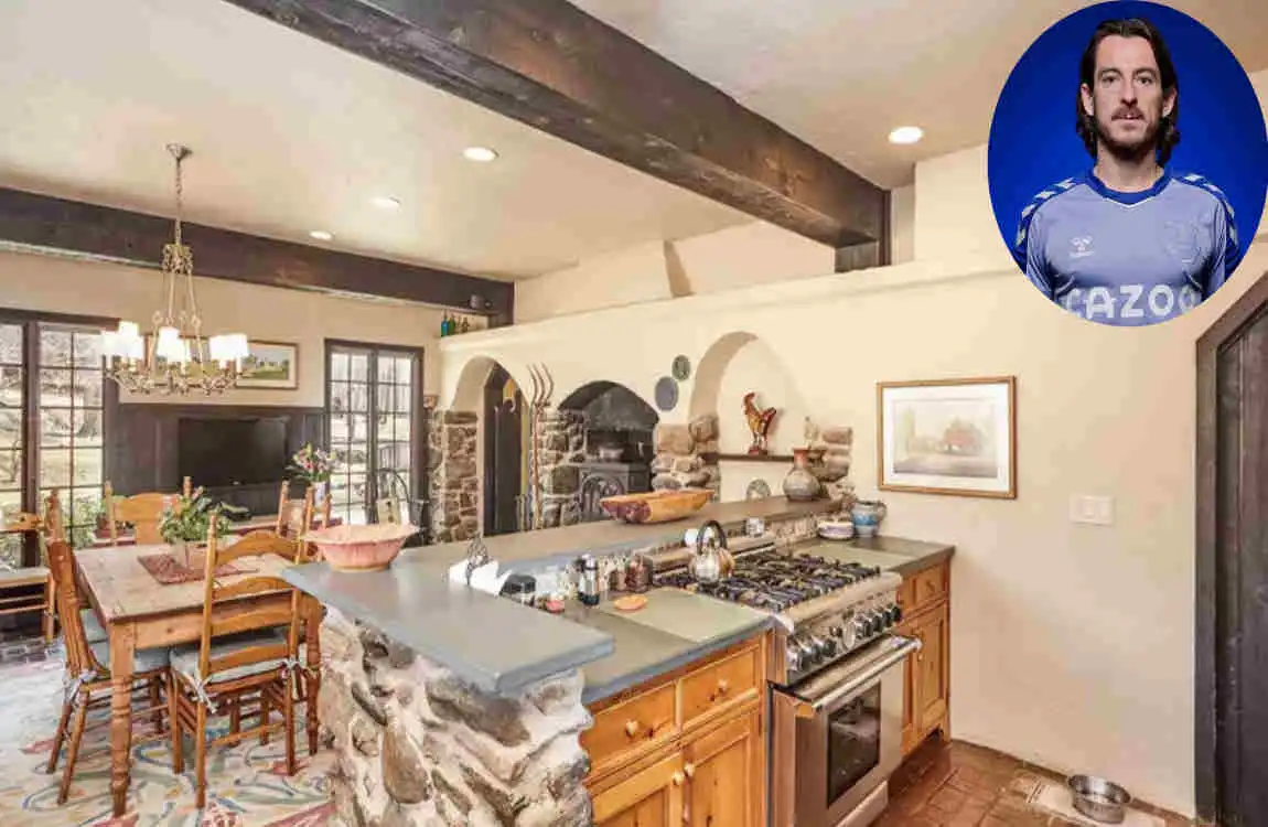 Leighton Baines House