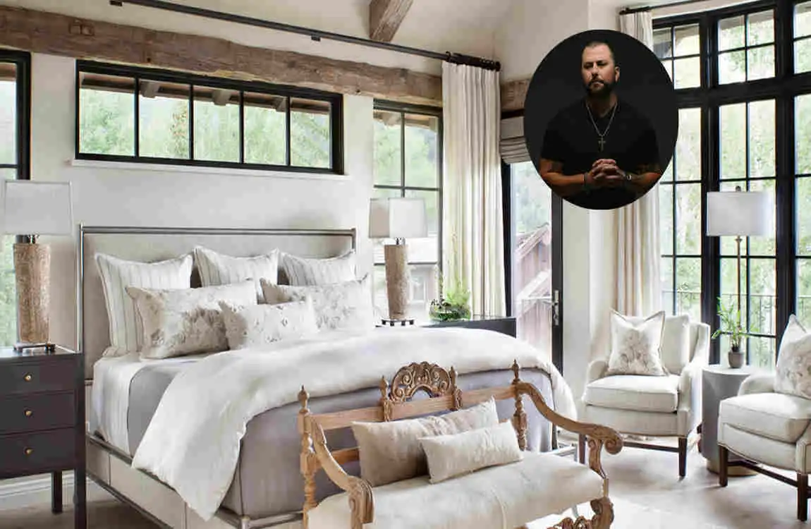Tyler Farr's House