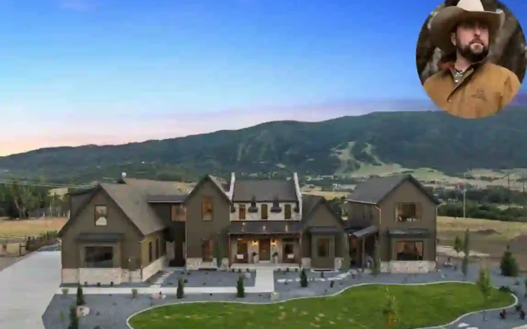 Tyler Farr's House