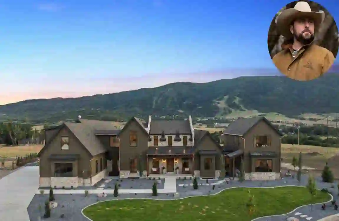 Tyler Farr's House