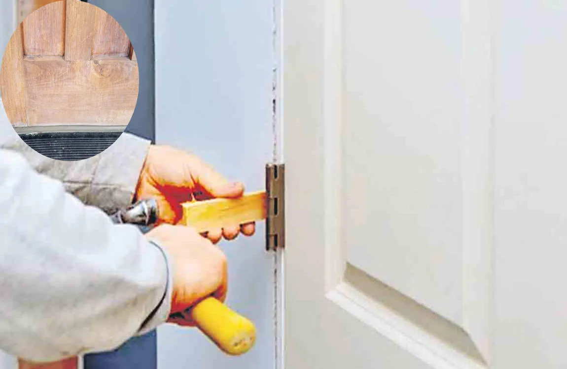 why do wooden doors swell in rainy season