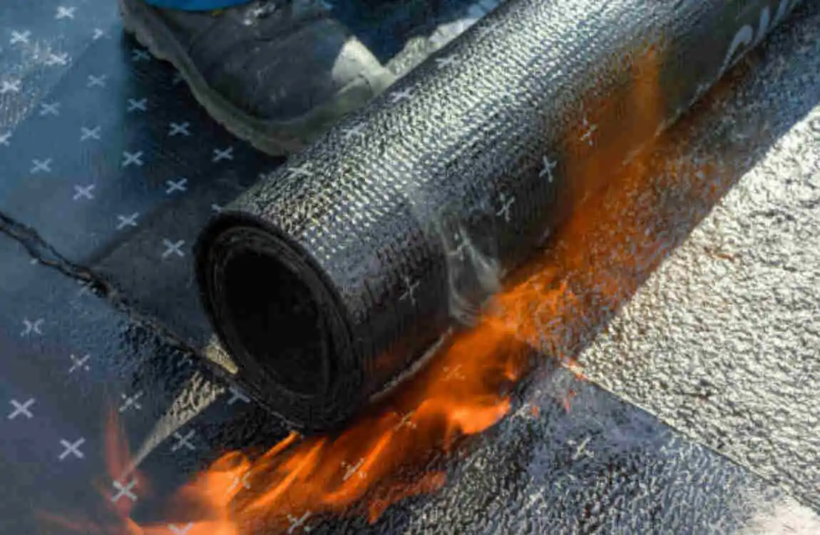 how much does a roll of rolled roofing cost