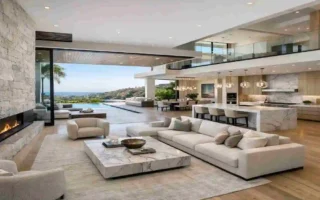 Open-Plan Luxury Home