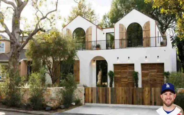 Max Muncy House